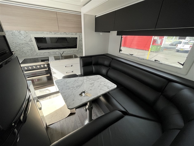 AVIDA CV7054 SL TOPAZ MULTI TERRAIN CARAVAN