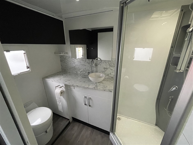 AVIDA CV7054 SL TOPAZ MULTI TERRAIN CARAVAN