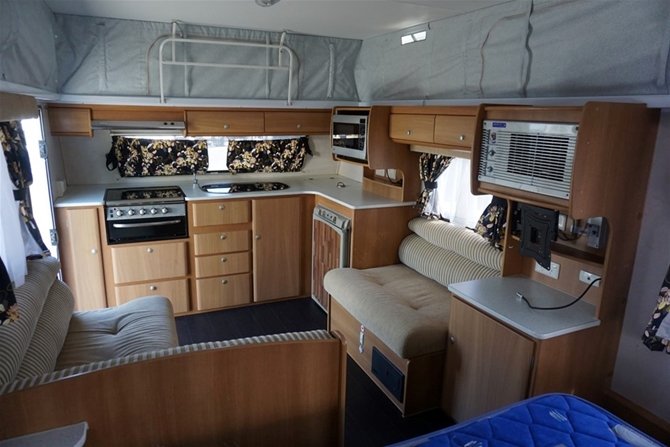 Jayco J Series 16.52-2 Caravan